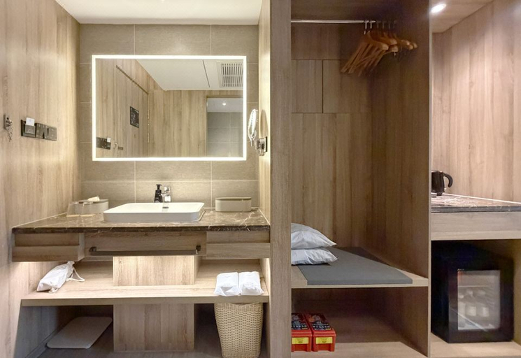 Bathroom 3, Atour Hotel (Zhejiang University Huajiachi), Hangzhou