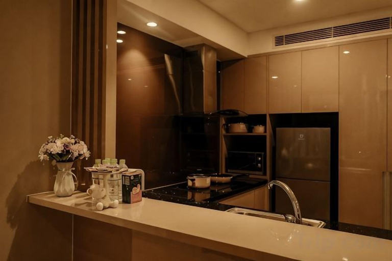 4, Beachfront Luxury 2 Bedroom Apartment by Villuxy, Da Nang