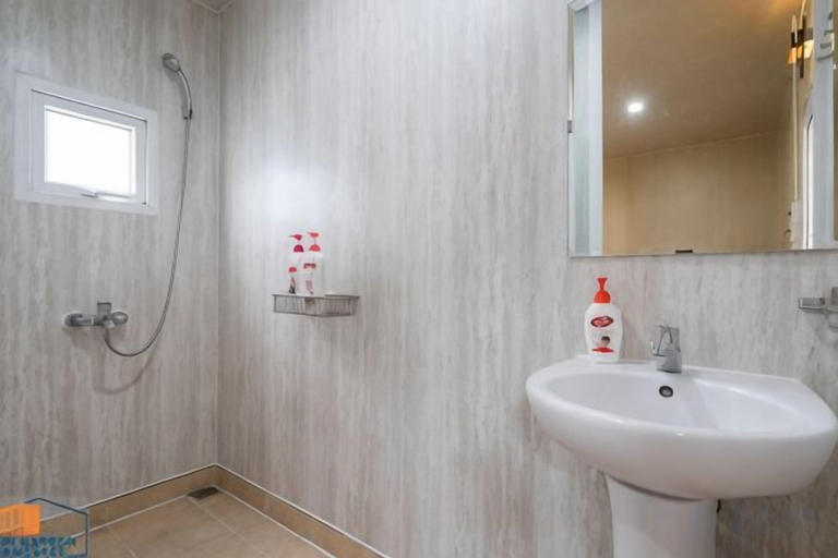 Bathroom, Nin Garden Homestay, Ho Chi Minh City