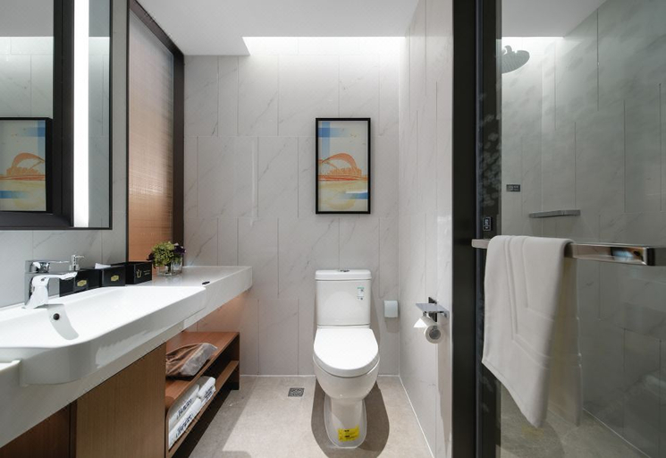 Bathroom 3, Hampton by Hilton Taiyuan Longcheng Street, Taiyuan