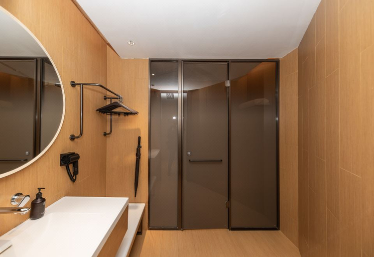 Bathroom 4, Ji Hotel Xuzhou East Railway Station, Xuzhou