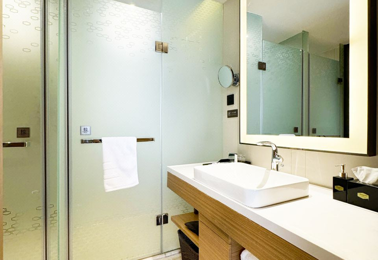 Bathroom 3, Hampton by Hilton Lanzhou Mogao Avenue, Lanzhou