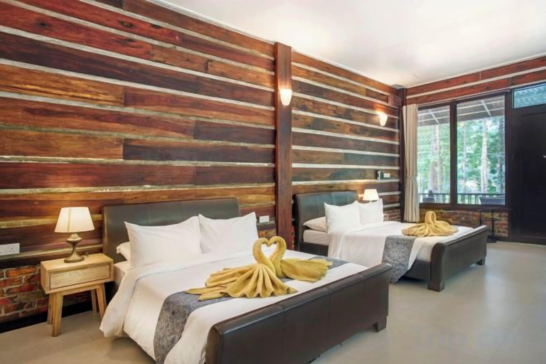 Room 4, Rompin Rainforest Lodge, Rompin