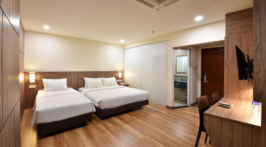 Bedroom 2, Yangtze Hotel, Johor Bahru