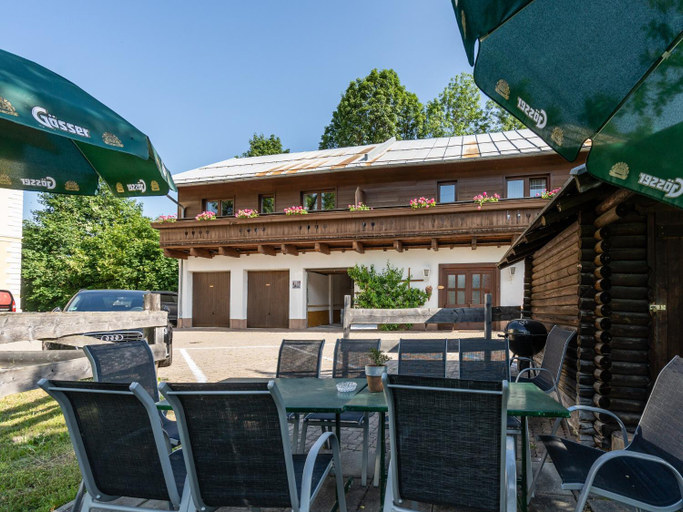Food & Drinks, Chalet in Bruck near Zell am See Ski Lift, Zell am See