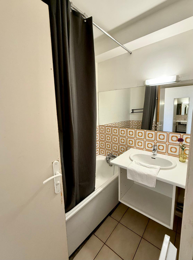 Bathroom 3, Résidence Agathéa, Hérault