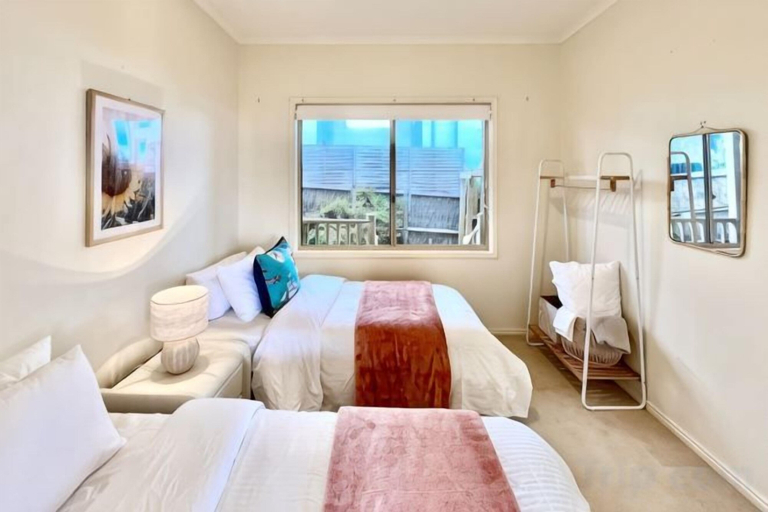 Room 1, Ocean View Holiday Home Near Beach in Mount Martha, Melbourne