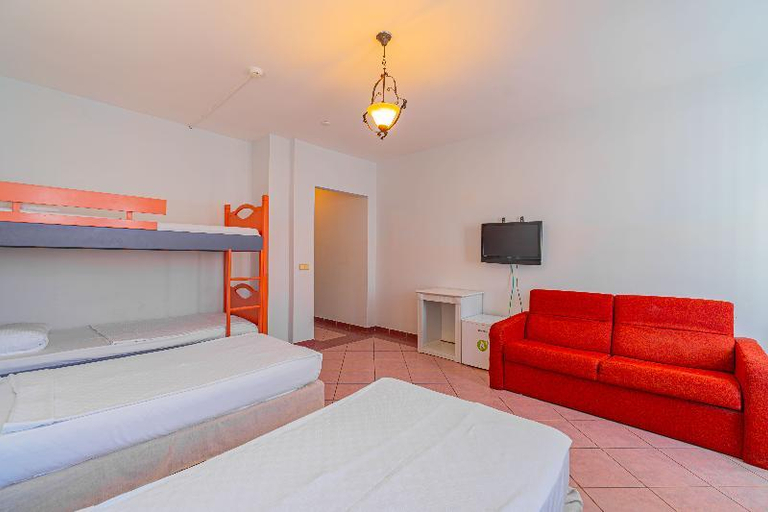 Bedroom 3, Grand Bahama Beach Hotel, Alanya