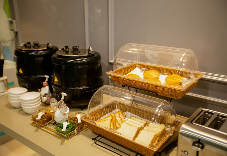 Food & Drinks 5, Magnotel Yangzhou Jinghua Cheng Wangyue Road, Yangzhou