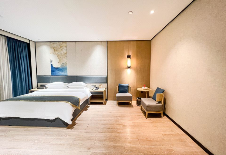 Bedroom 2, Shantou Hairun Hotel(Shantou Mixc store), Shantou
