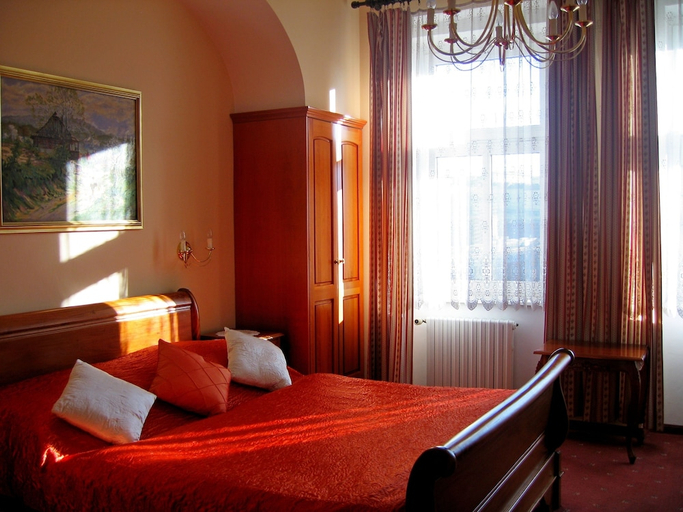 Bedroom 2, Opera Hotel, Praha 7