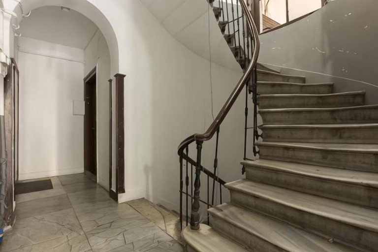 Interior, Ganbaru Tours - Flats in Galata, Beyoğlu