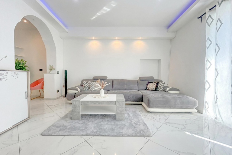 Living room 2, Cianta - Apartment With Terrace and Parking, Savona