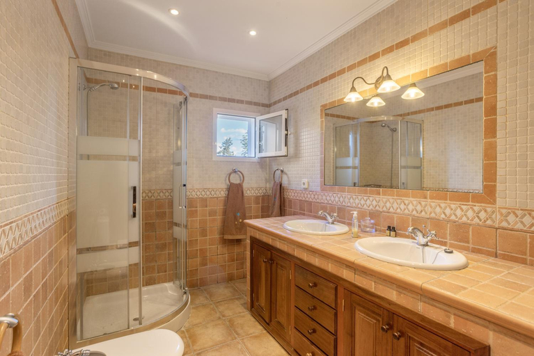 Bathroom, Can Pepe Pujolet, Baleares