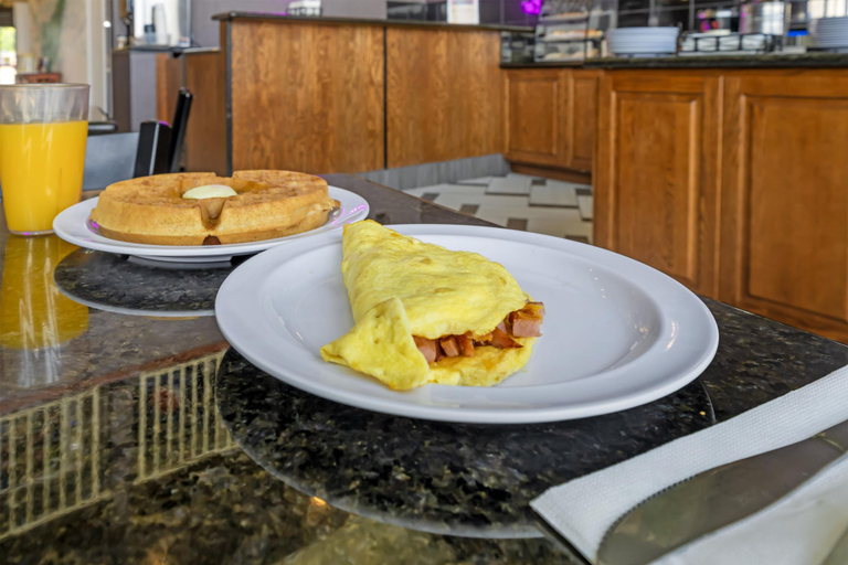 Food & Drinks 5, Best Western Plus Grapevine Inn, Yakima