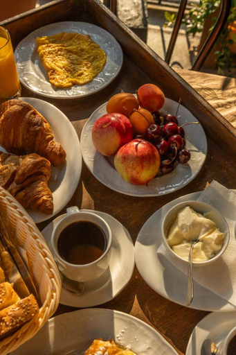 Food & Drinks 5, Rooms Batalogianni, Thessaly