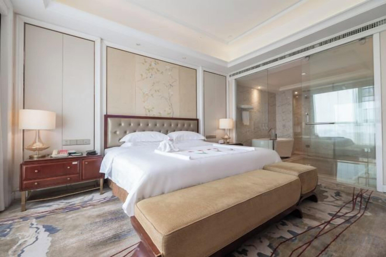 Bedroom 3, Fairyland International Hotel, Xiantao