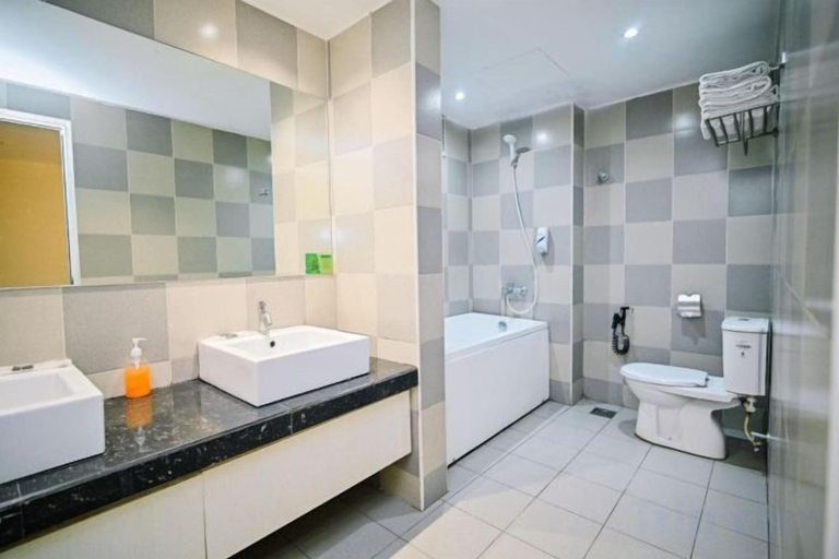 Bathroom 3, Kingston Hotel 1 @ Bukit Bintang, Kuala Lumpur