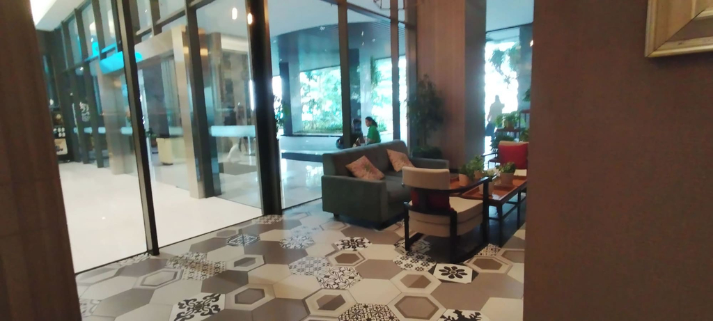 Lobby, Minimalist Design Studio At Anderson Supermall Mansion Apartment, Surabaya