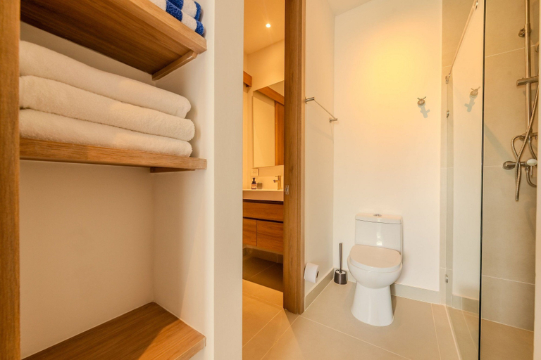 Bathroom 5, Apartamento premium en Baia Kristal, Cartagena de Indias