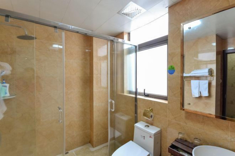 Bathroom 3, Xianju Baita Business Hotel, Taizhou