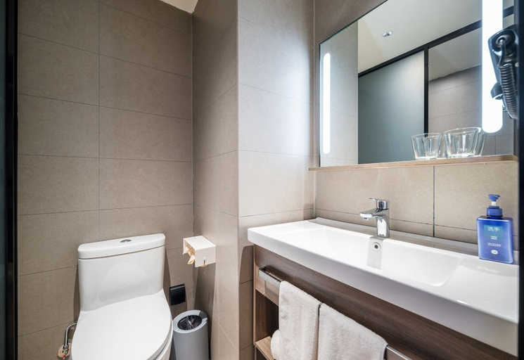 Bathroom 3, Hanting Hotel Beijing Huairou Logistics Center, Beijing