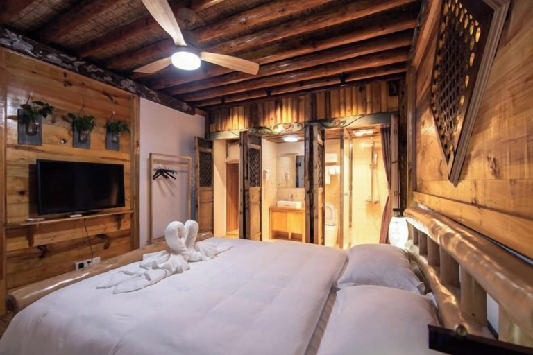Bedroom, Tinglan Xiaoju Inn, Dali Bai