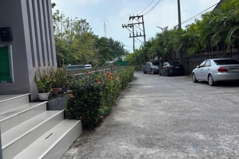 5, phuket Naka Condon Kitty 52, Phuket Island