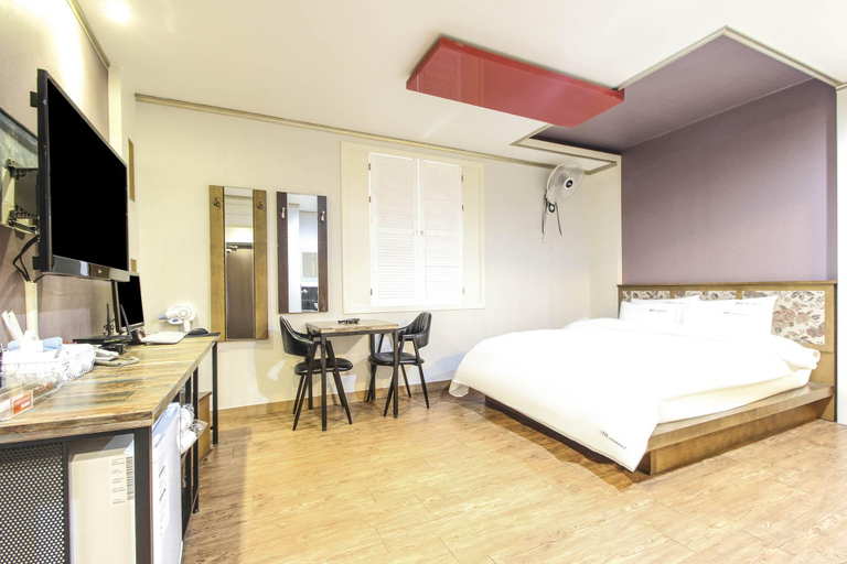 Bedroom 2, Pohang Mundeok HIT, Pohang
