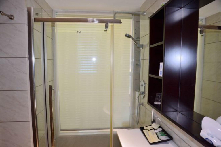 Bathroom 4, Dongshan Yuanfeng Hotel, Zhangzhou