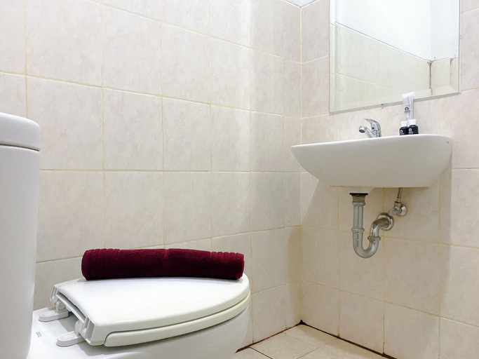 Bathroom 5, Good Deal And Comfortable Studio Park View Condominium Apartment, Depok