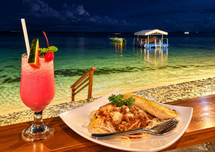 Food & Drinks 5, Tropical Fun Ta Sea Rentals, San Juan