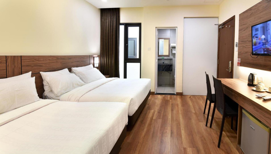 Bedroom 2, Yangtze Hotel, Johor Bahru