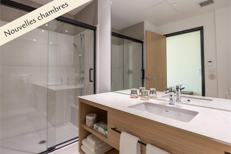 Bathroom 5, Hotel Rimouski, Rimouski-Neigette