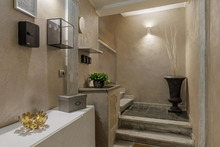 Bathroom 4, Black And White Suite, Roma