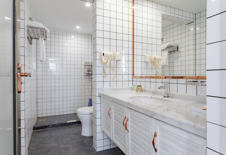 Bathroom 3, Shenzhen Zhongbao International Hotel, Shenzhen