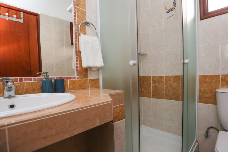 Bathroom 5, Angelina Studios, Thessaly