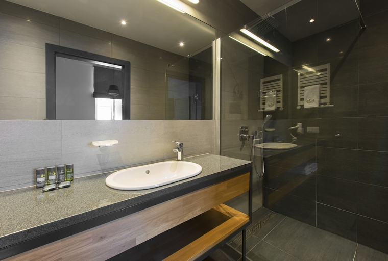 Bathroom 3, BC 29 Residence, Kraków City