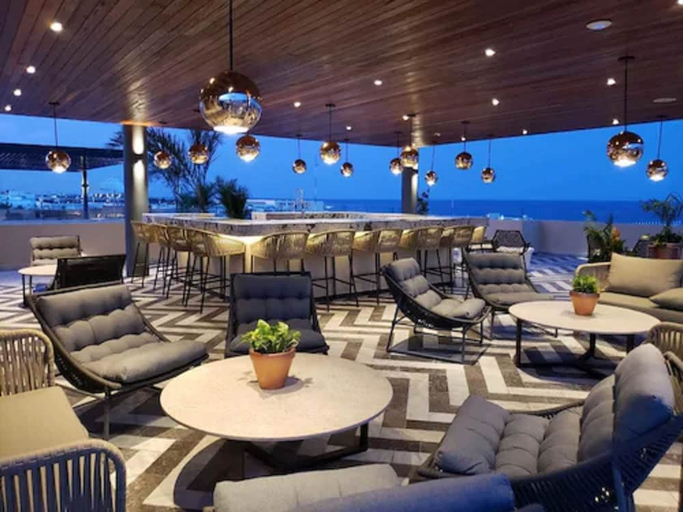 Food & Drinks 4, Singular Joy Downtown Residences, Cozumel