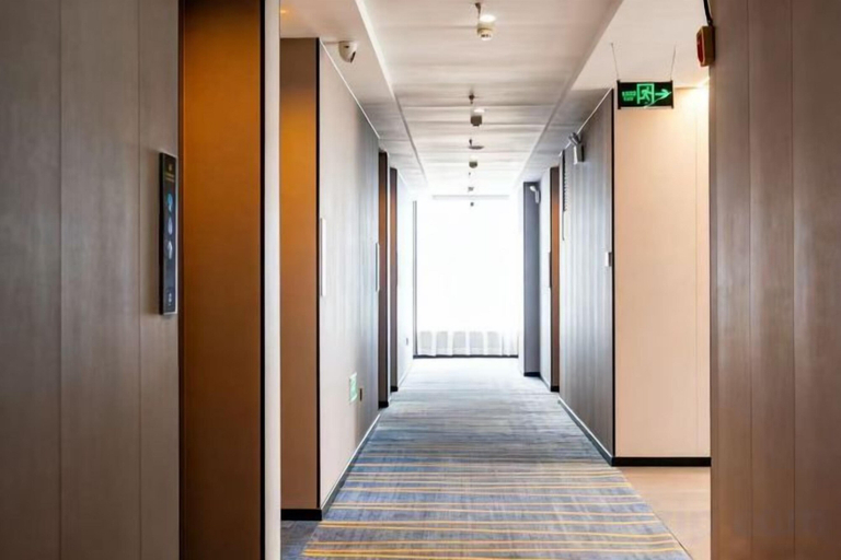 Others 5, Carnival Hotel, Chizhou