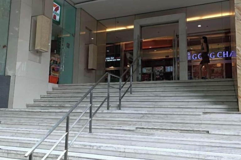 Exterior detail, Thompson Suites High Street (Fort Victoria), Taguig