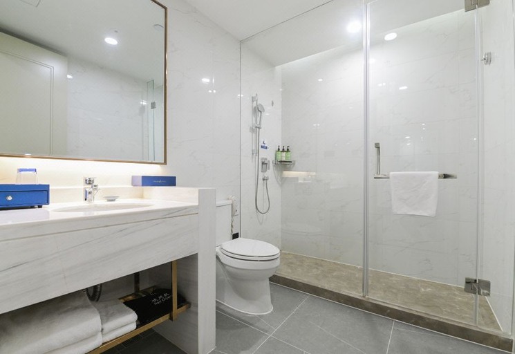 Bathroom 3, Lily's Hotel, Hangzhou