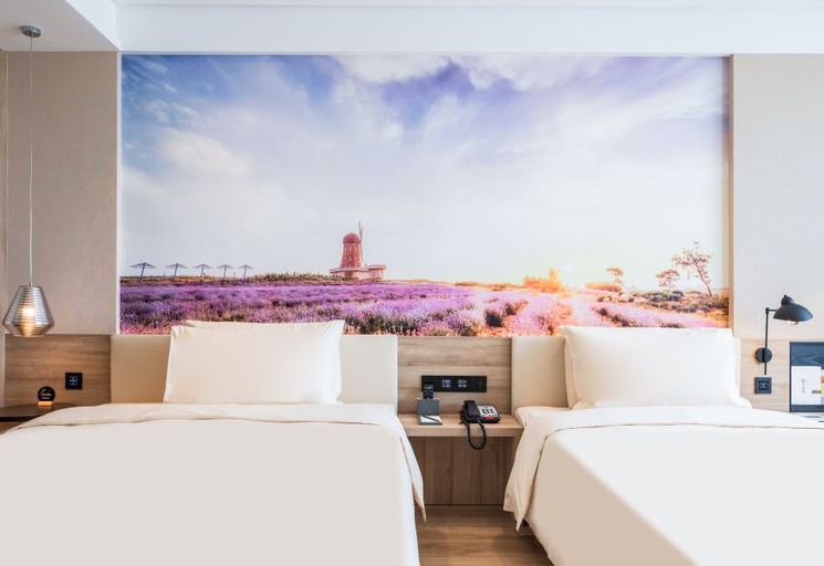 Bedroom 2, Huating Four Seasons Hotel (Qingdao North Station Heilongjiang Middle Road), Qingdao
