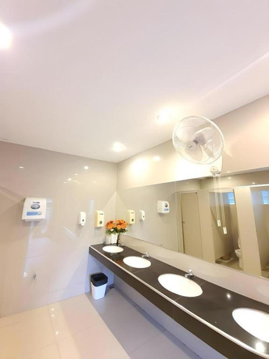 Bathroom 4, Nongkhai Tavilla Hotel and Convention Center, Muang Nong Khai