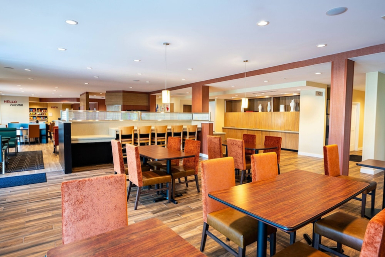 Food & Drinks, TownePlace Suites by Marriott Fort Mill at Carowinds Blvd., York