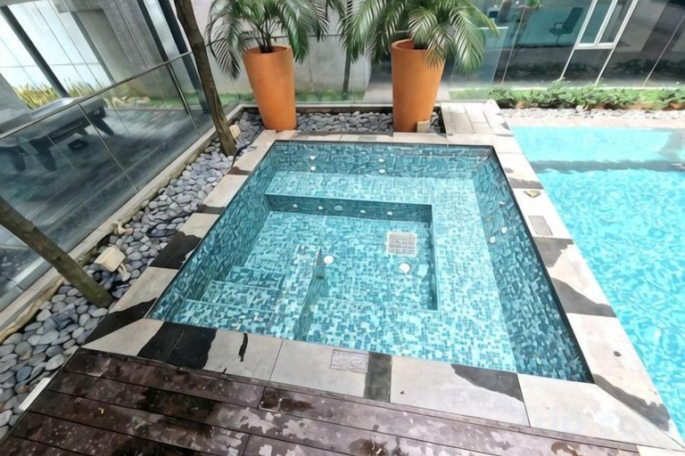 Pool 5, Luxury Family Summer Suite KLCC 5 min walk 1BR by Amna, Kuala Lumpur