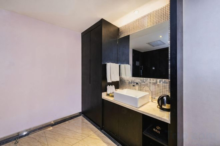 Bathroom 4, Gulong Hotel (Hanzhong High-speed Railway Station Wanbang), Hanzhong