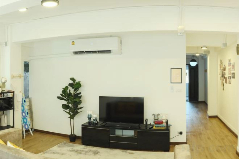 Living area 1, Hidden Gems in China Town, 2 Bedrooms, Samphantawong