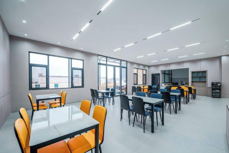 Food & Drinks 5, Golden Dragon Hotel (Red River Maitreya Branch), Honghe Hani and Yi