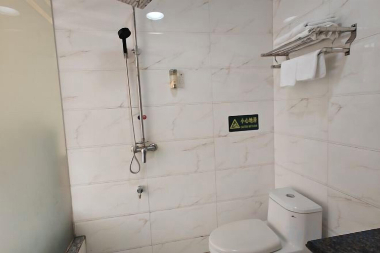 Bathroom 4, Haidian Resort Hotel, Beihai